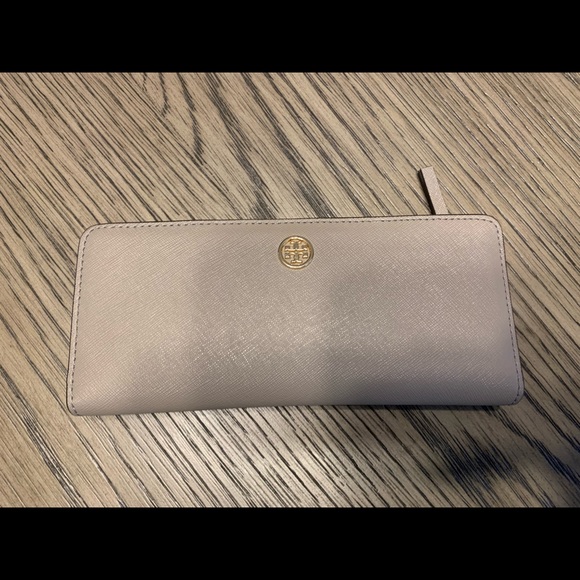 Tory Burch Robinson Purse / Slim Wallet Bundle - Picture 8 of 10